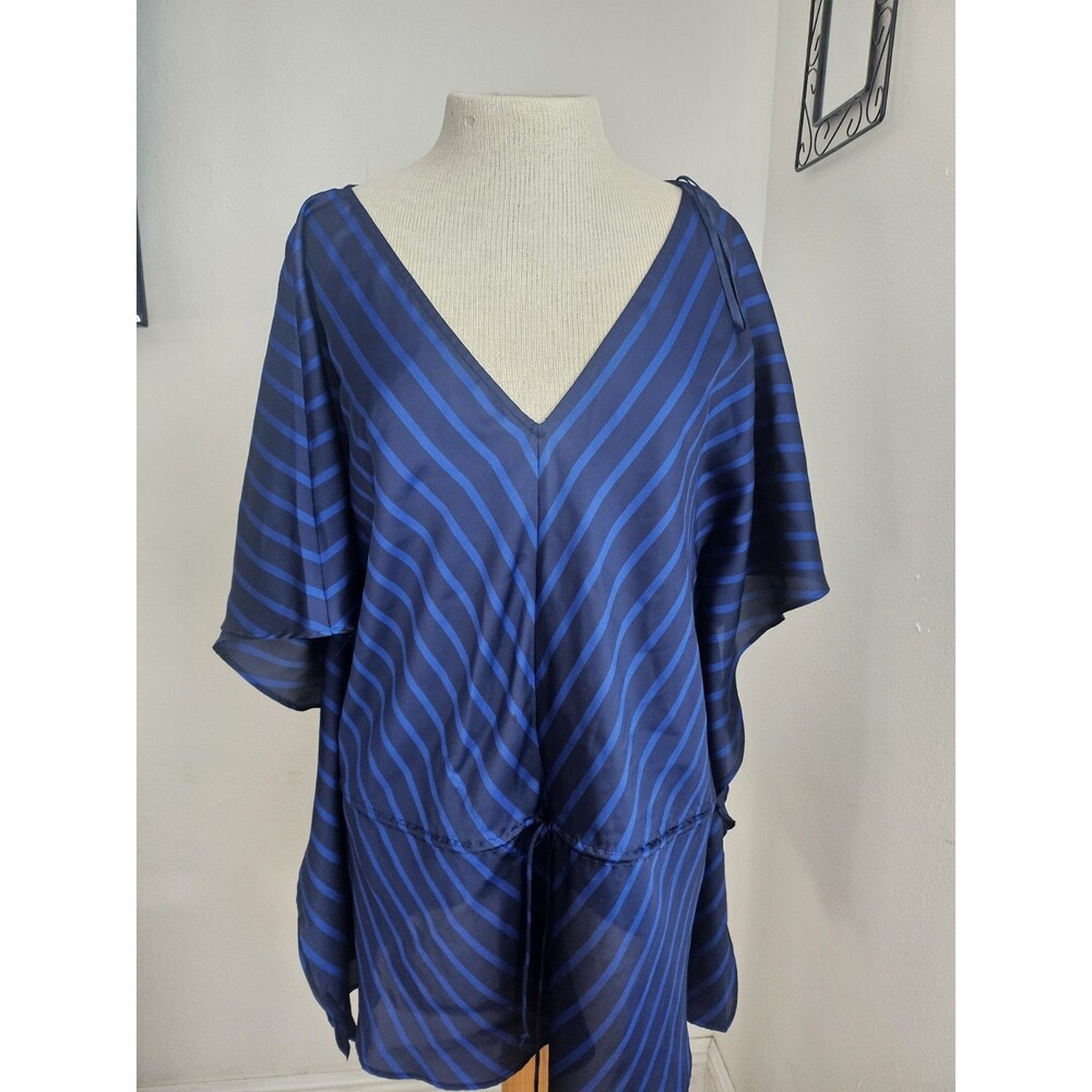 Lauren Ralph Lauren womens Top Asymmetric. Modernized Size L-XL